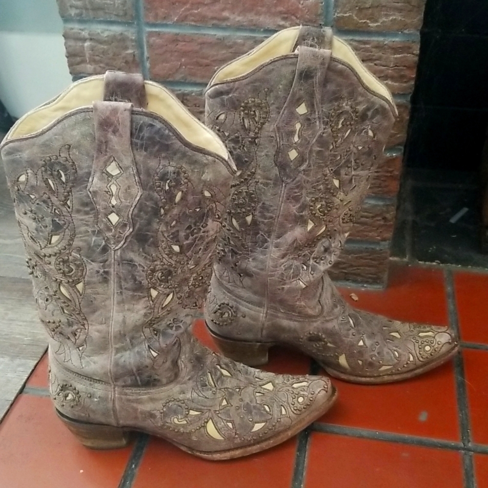 *Corral Sz 10M Snip-toe boots!*